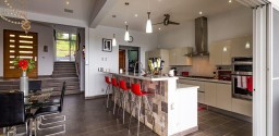 Linda Casa Perto De Tudo