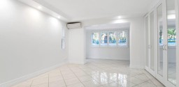 Casa Compacta E Completa