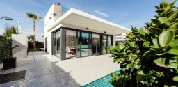 Casa Compacta E Completa